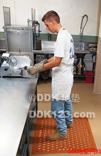 橡膠地墊\橡膠墊\橡膠防滑墊\工業(yè)橡膠地墊\耐油橡膠墊\橡膠墊種類\丁晴橡膠墊\DDK地墊