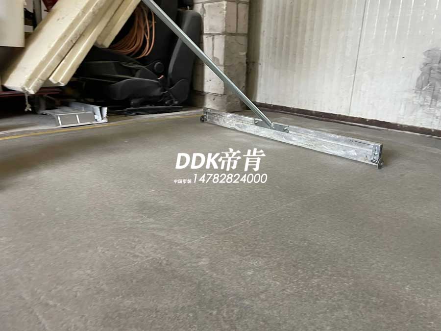 如何正確地找平工業(yè)混凝土地板？