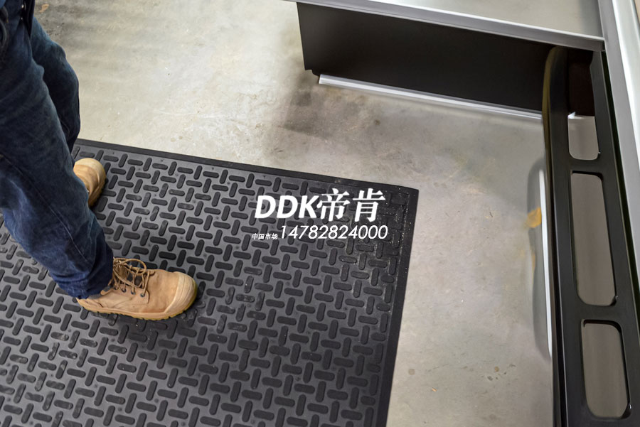 T字紋橡膠防滑墊，橡膠地墊，工業(yè)地墊，廚房地墊