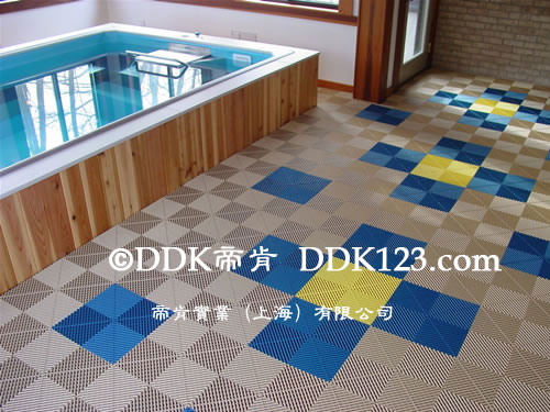 戶外浴池地面鋪裝材料,浴場(chǎng)防滑地墊