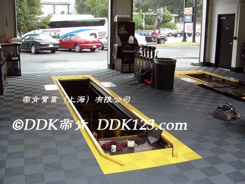 汽車貼膜的店地面用什么鋪裝好？「DDK-HB338」汽車美容貼膜店鋪地面的材料
