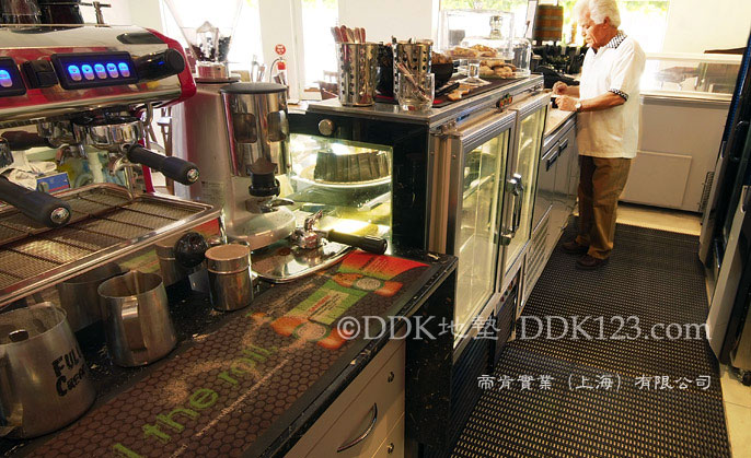 PVC復(fù)合塑料防水地毯,餐飲用防滑墊,餐廳地面防滑材料